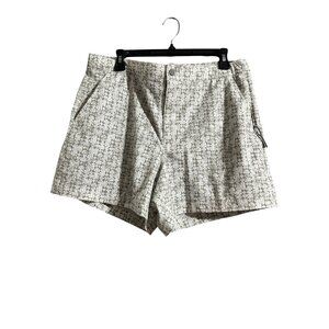 VRST Slim Fit Short Fitted Through Hip and Thigh 5" Inseam L NWT